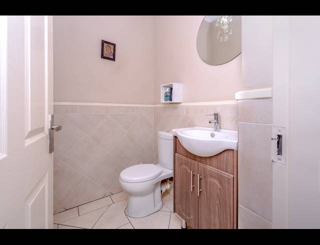 3 BEDROOM TOWNHOUSE FOR SALE IN FERNDALE